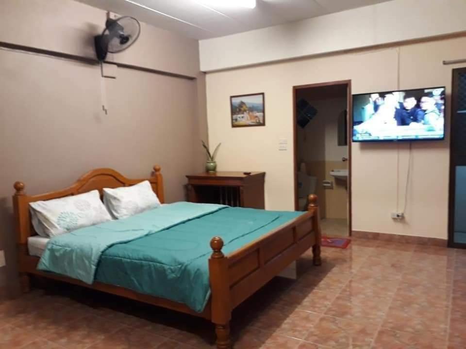 Baan Aranya Apartment Chiang Mai Bagian luar foto